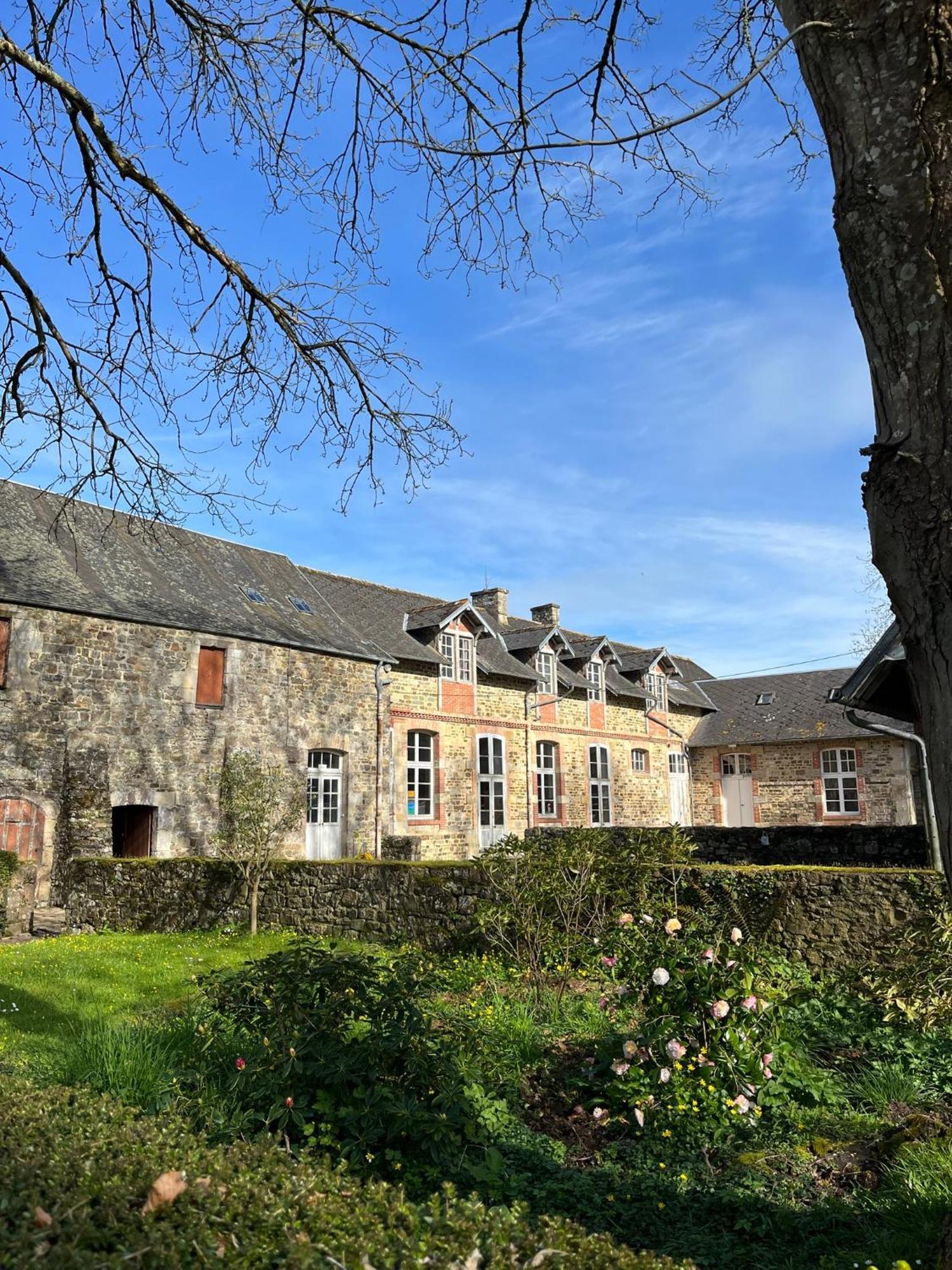 Abbaye De Blanchelande Bed & Breakfast Neufmesnil Dış mekan fotoğraf