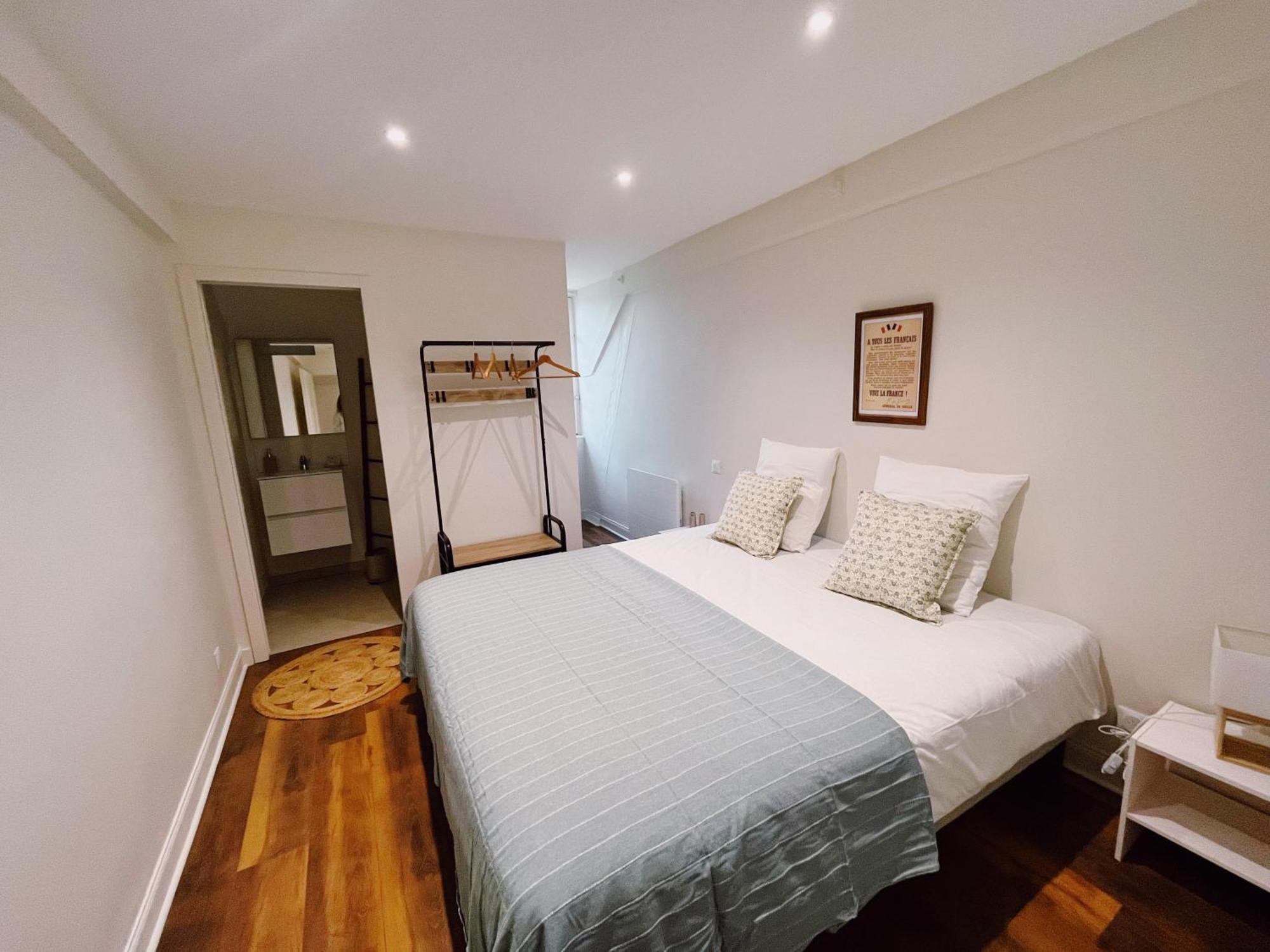 Abbaye De Blanchelande Bed & Breakfast Neufmesnil Dış mekan fotoğraf