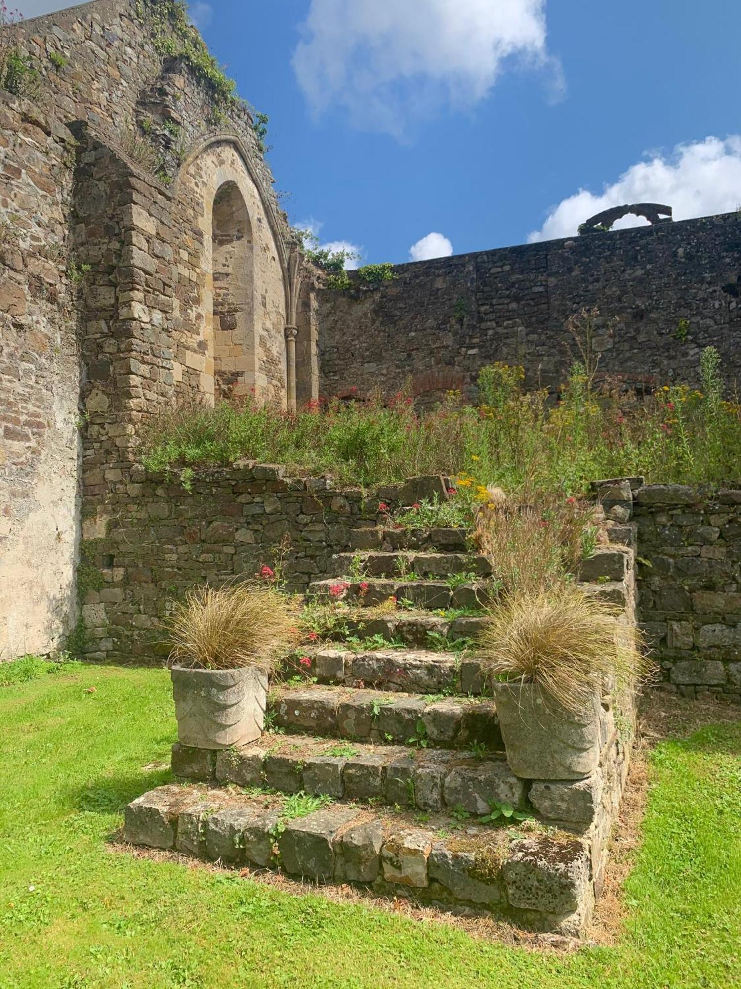 Abbaye De Blanchelande Bed & Breakfast Neufmesnil Dış mekan fotoğraf